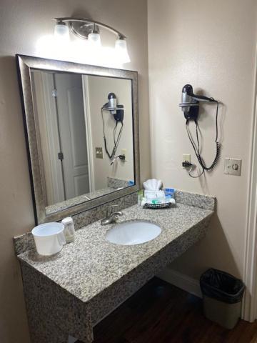 Americoast Inn ブルッキングズ エクステリア 写真